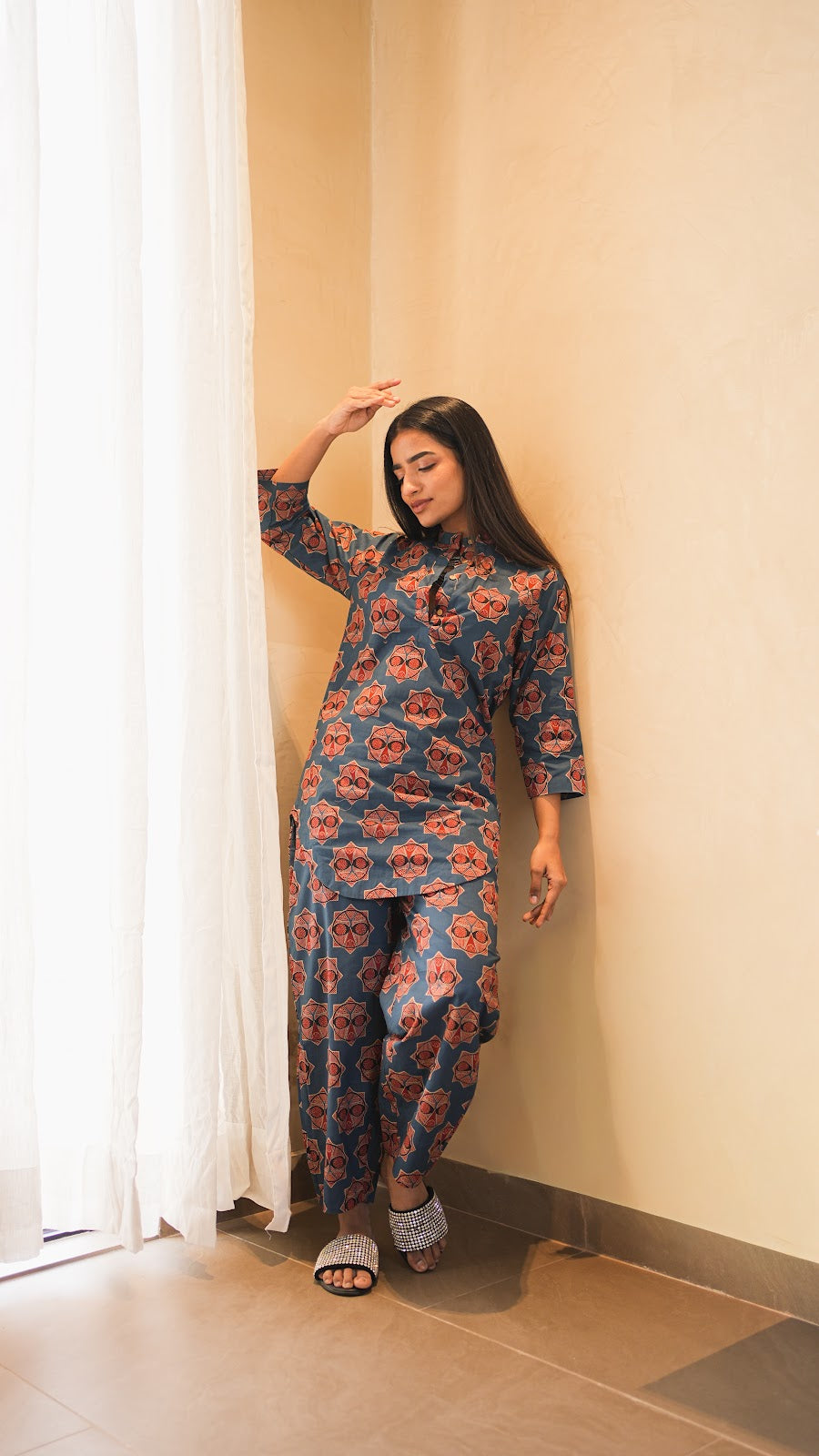 Grey Blue Floral Print Kurta And Pant Co-ord Set