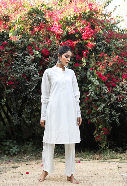 Gita White Cotton Kurta Set With Pant
