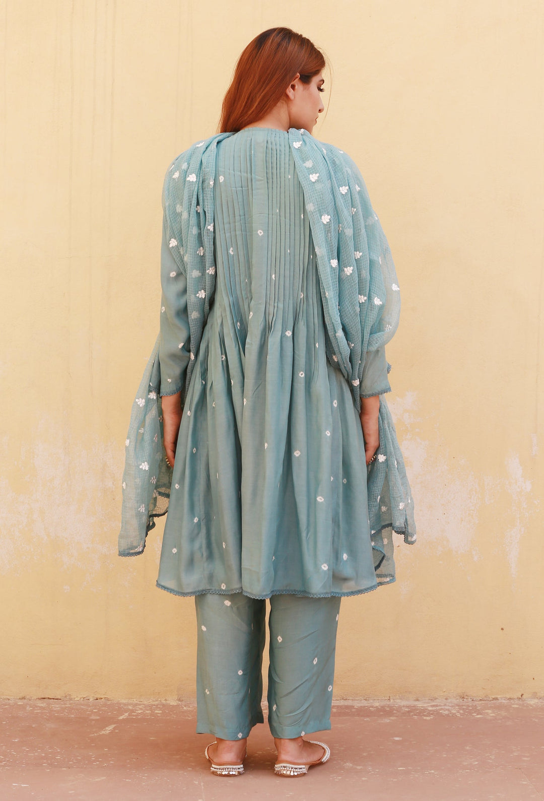 TIE DIE BANDHANI COTTON ADA SKY MUDAL KURTA SET WITH DORIYA DUPATTA
