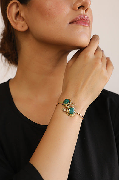 CHAARU EMERALD BRACELET Gulabo Jaipur