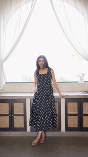 Black Printed Square Neck Sleeveless Maxi Dress 2
