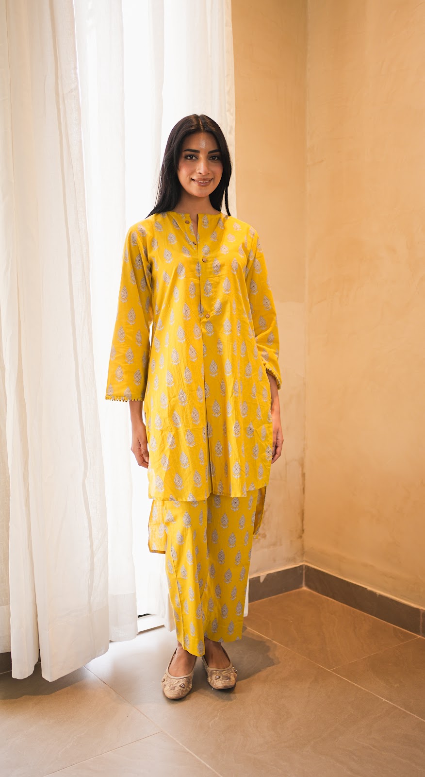 Yellow Paisley Print High-Low Kurta And Pant Set