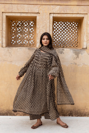 Abaya Black Kurta Set 2