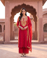 Kachigota Red Gota Embroidered Straight Set 4