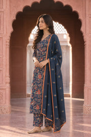 Suki Navy Blue Floral Print Kurta Set With Dupatta - side view