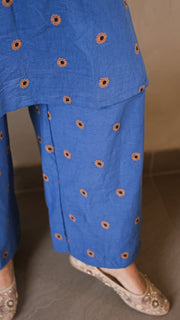 Blue Chambray Embroidered Sleeveless Kurta Set 5