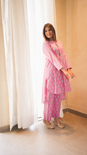 Pink Paisley Print High-Low Kurta And Pant Set 4