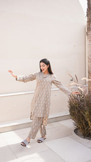 Taupe Paisley Print A-Line Kurta And Pant Set 1