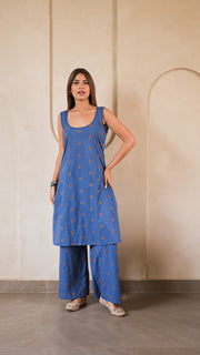 Blue Chambray Embroidered Sleeveless Kurta Set 2