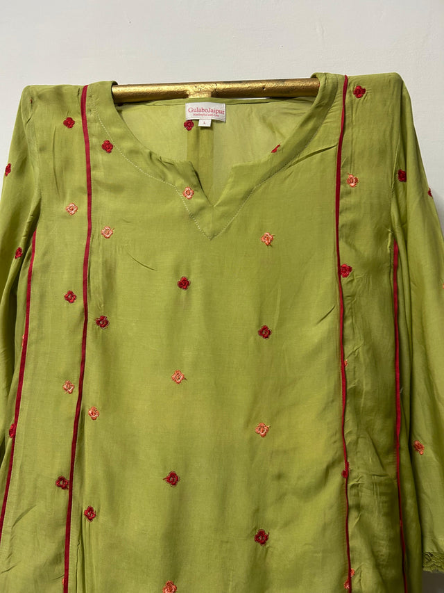AMAIRA GREEN STRAIGHT KURTA PANT