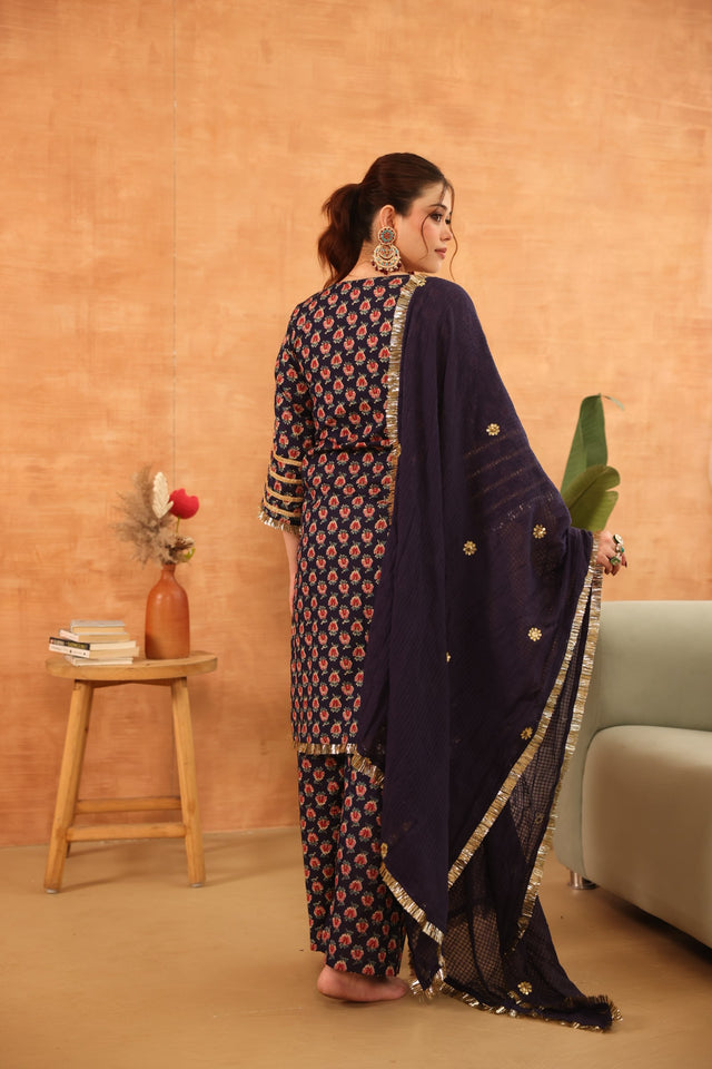 Rumi Navy Blue Cotton Taari Lace Straight Kurta Set With Doriya Dupatta - view 2