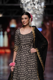 Dua Black Anarkali Set 2
