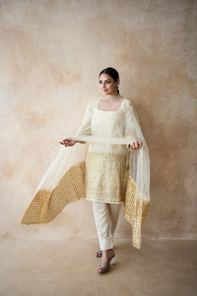 Luna White Straight Set