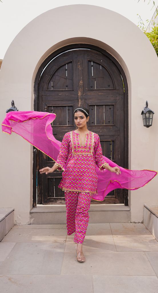 Mahin Pink Straight Set