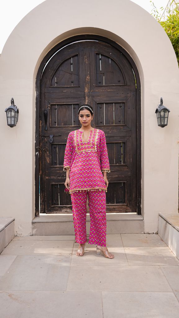 Mahin Pink Straight Set