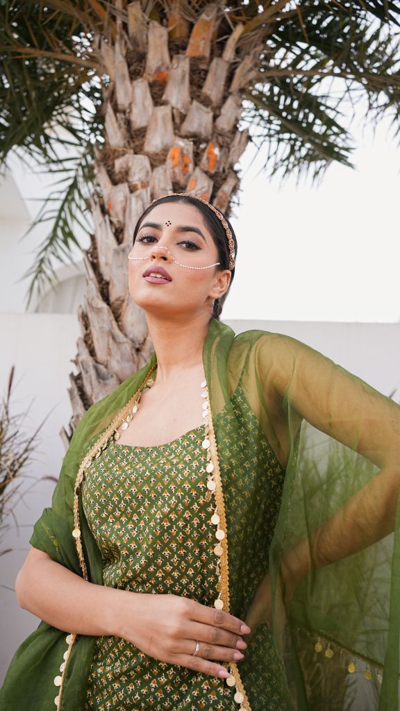 Gulrukh Green Butti Staright Set