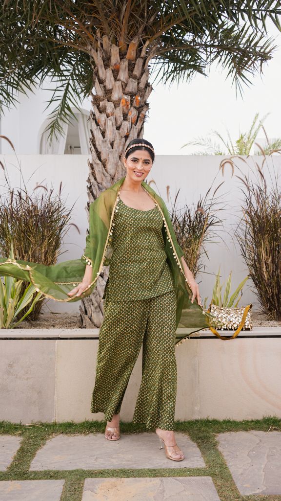 Gulrukh Green Butti Staright Set