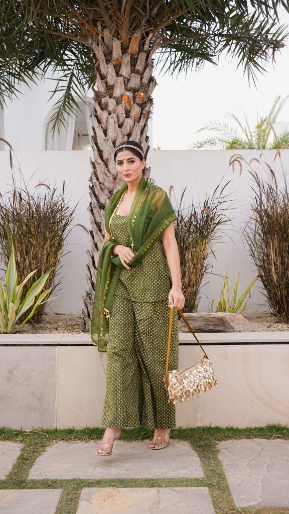 Gulrukh Green Butti Staright Set