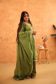 Rumi Green Cotton Taari Lace Straight Kurta Set With Doriya Dupatta - view 4