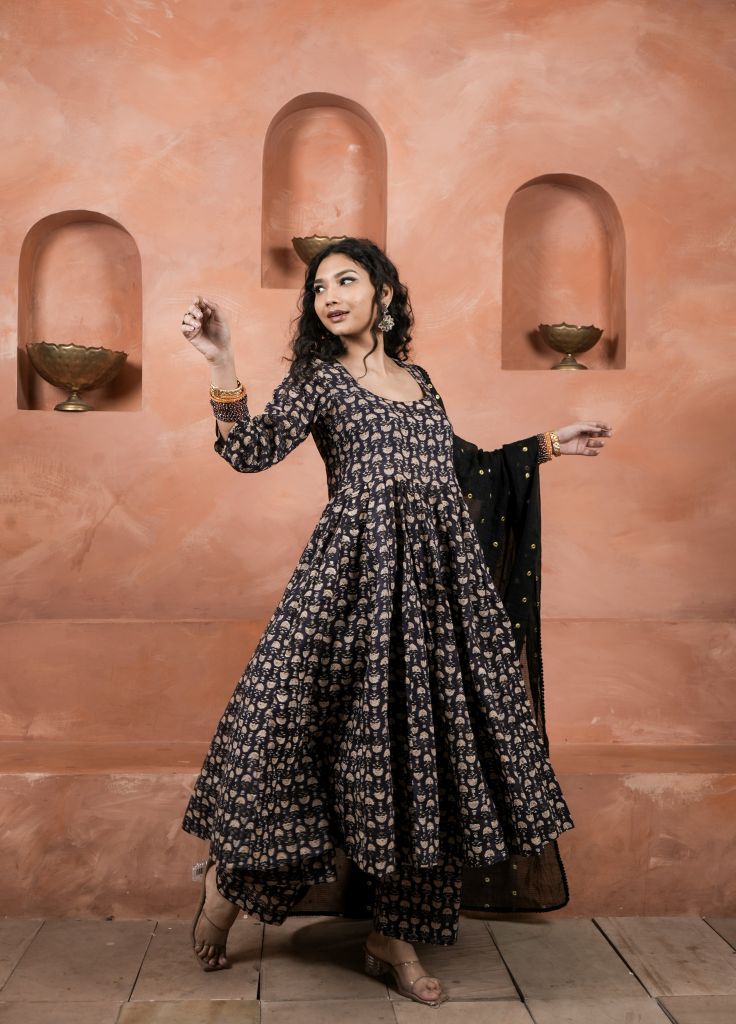 Hania Black Butti Anarkali Set