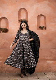 Hania Black Butti Anarkali Set 2