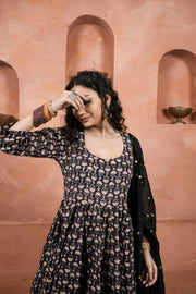 Hania Black Butti Anarkali Set 4