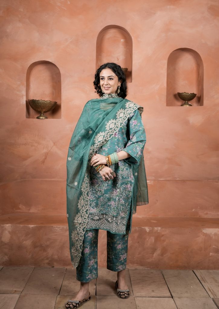 Hania Green Straight Set