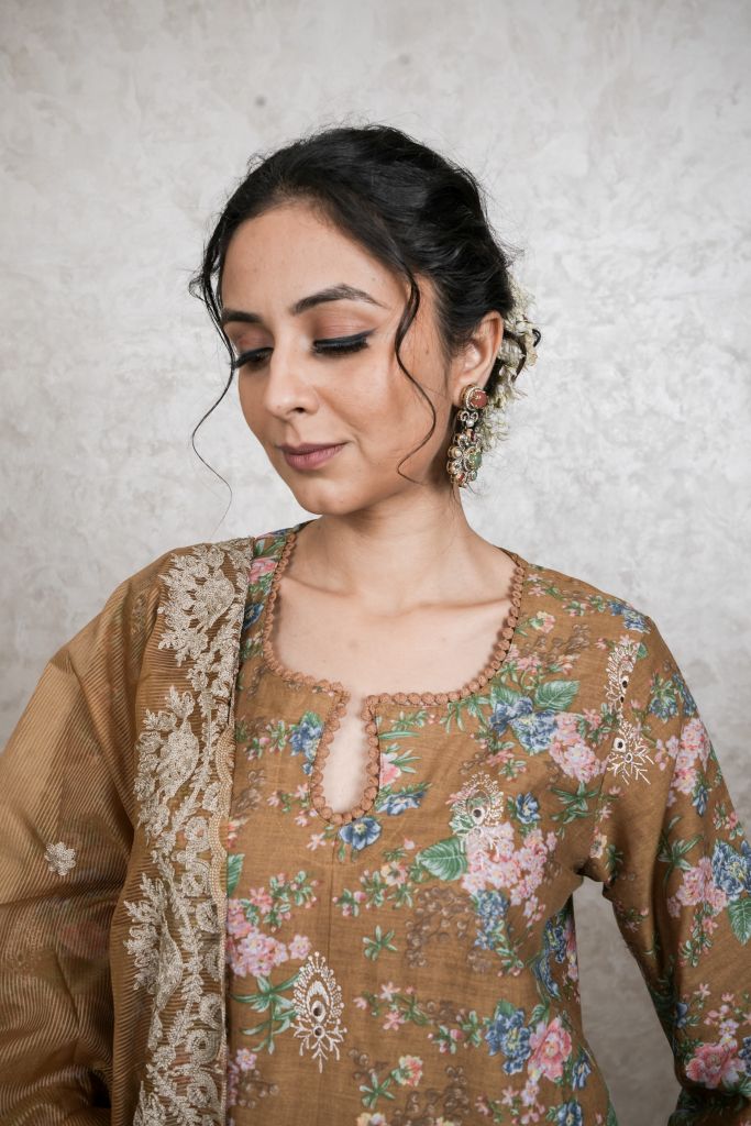 Hania Brown Straight Set