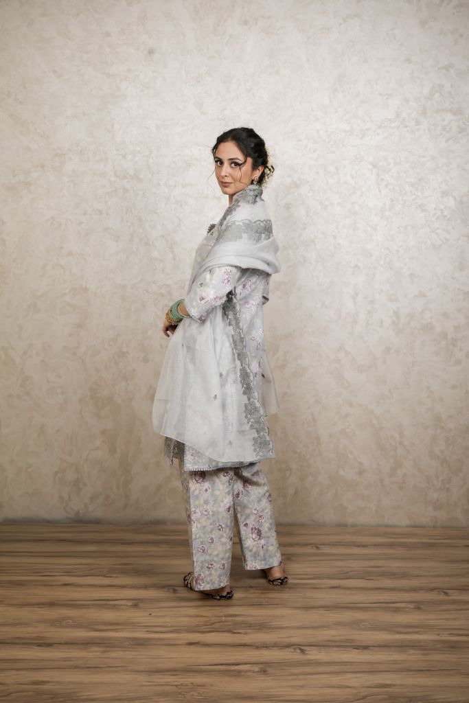 Hania Grey Straight Set