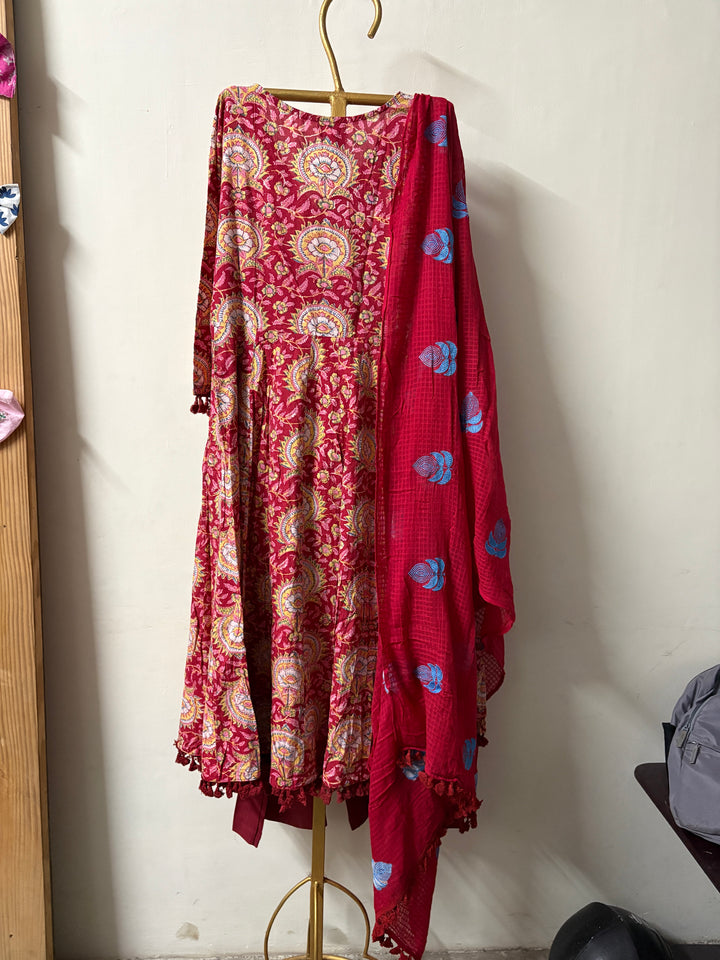 ACACIA RED ANARKALI SET