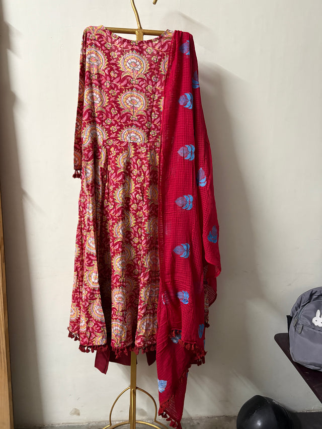 ACACIA RED ANARKALI SET