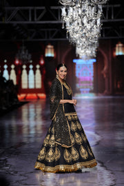 The Naayab Lehenga 2