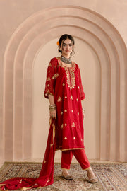 Georgette Straight Gotta Patti Detailing With Dupatta Shama Maroon Kurta Set 5