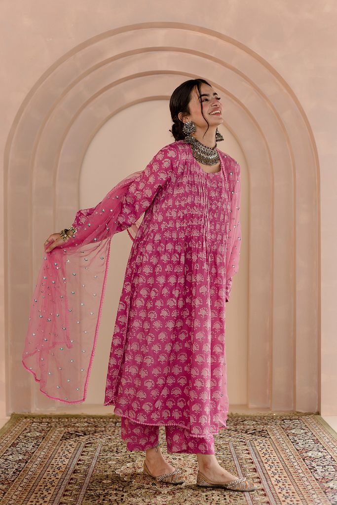 Shriya Pink Kurta Set