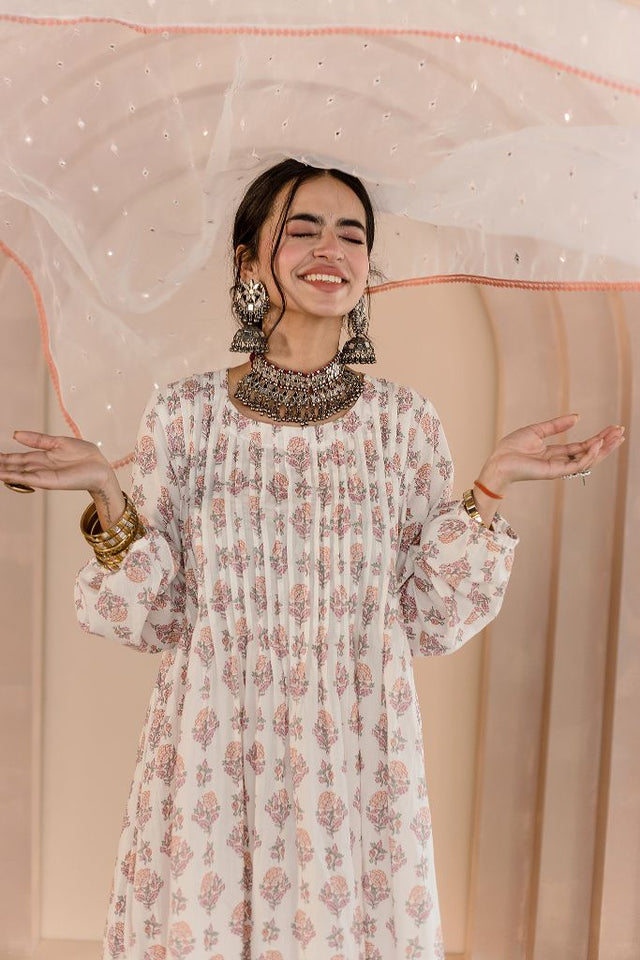 Shriya White Kurta Set