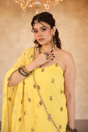 Hunar Yellow Gota Lace Georgette Straight Kurta Set With Dupatta - view 5