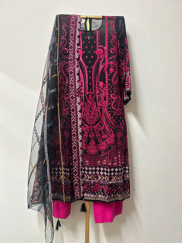 RUHAAN BLACK STRAIGHT SET