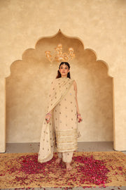 Hunar Beige Gota Lace Georgette Straight Kurta Set With Dupatta - view 3