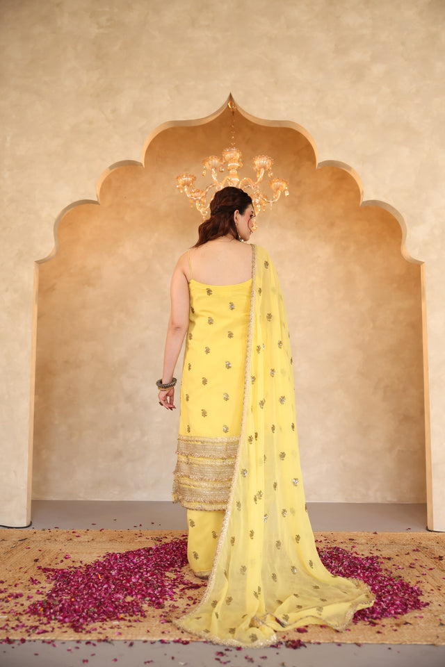 Hunar Yellow Gota Lace Georgette Straight Kurta Set With Dupatta - view 2
