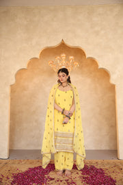 Hunar Yellow Gota Lace Georgette Straight Kurta Set With Dupatta - view 4