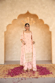 Hunar Peach Gota Lace Georgette Straight Kurta Set With Dupatta - view 3