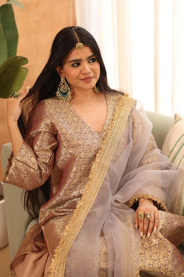 Abeer Grey Brocade Kiran Lace Straight Kurta Set With Organza Dupatta - view 2