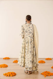 Sonam Purple Floral Anarkali Set Sequins And Resham Neckline With Doriya Dupatta 7
