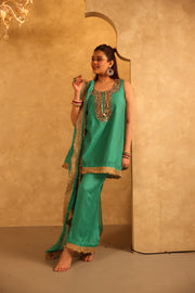 Mikka Green Sleeveless Chanderi Mirror Work Kurta Set With Chiffon Dupatta - view 2