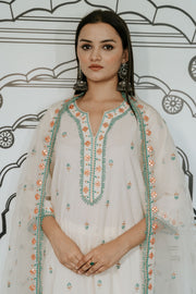 Niha Cream Straight Set 2