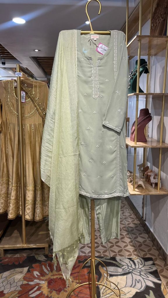 RUHA GREEN STRAIGHT SET
