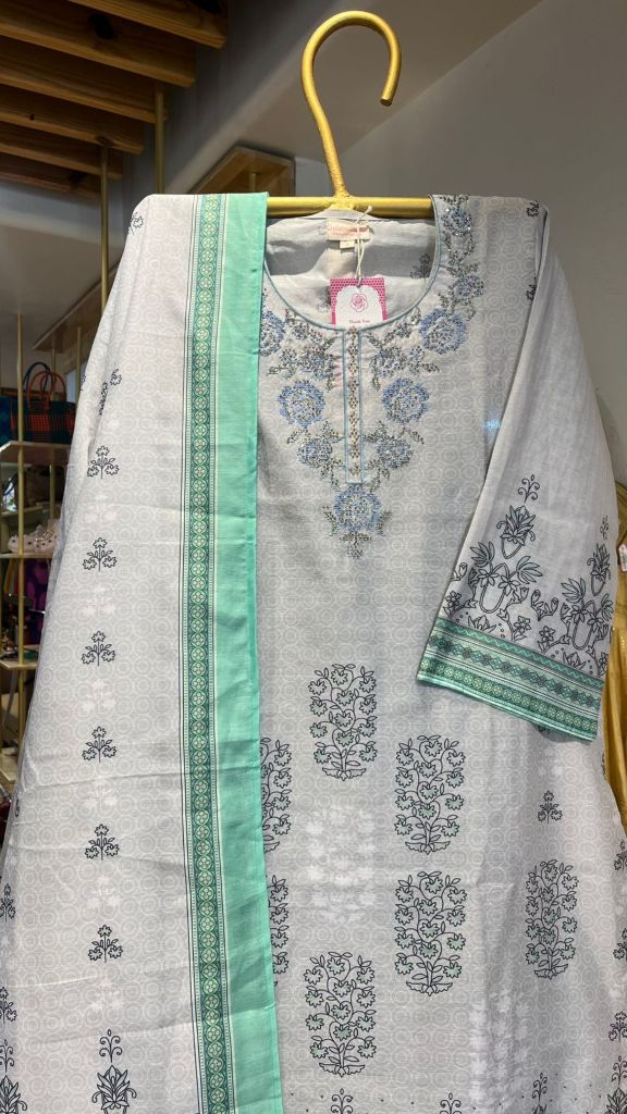 NAGMA GREY STRAIGHT SET