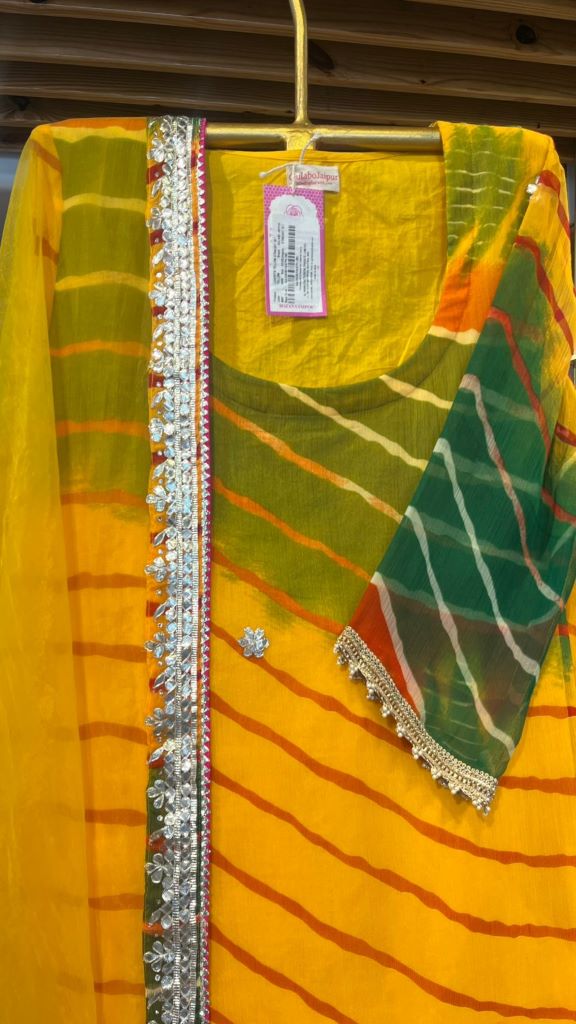 HOOR LEHERIYA YELLOW STRAIGHT SET