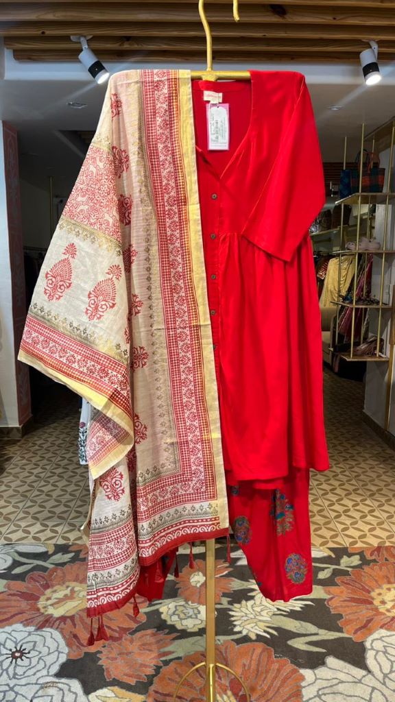 NOYA RED ANARKALI SET