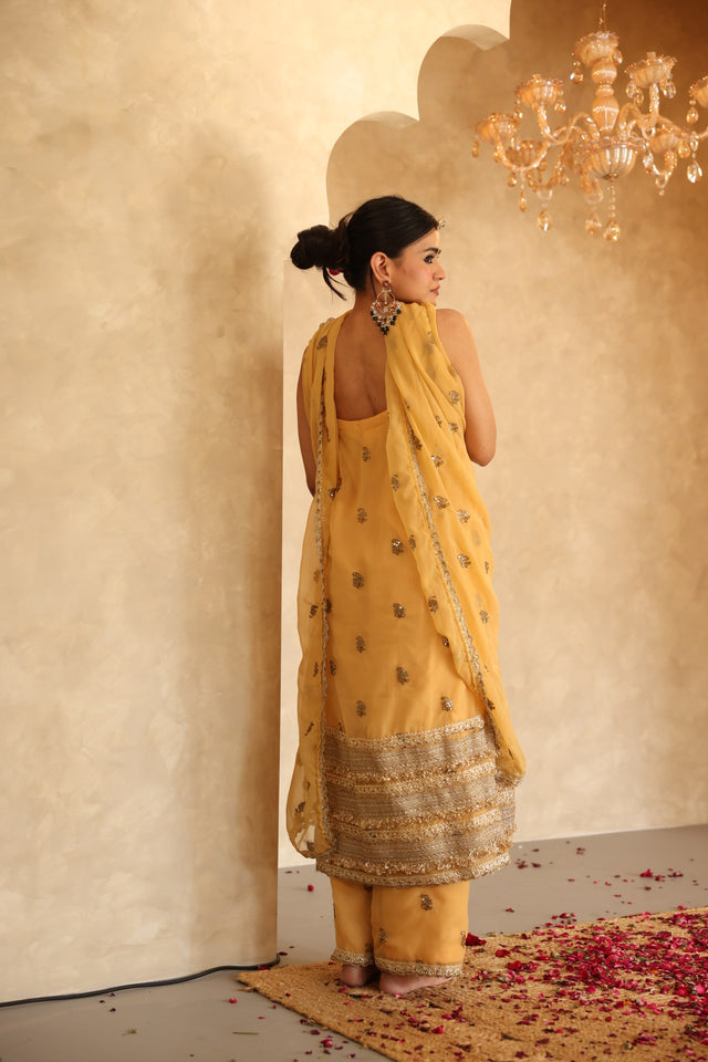 Hunar Mango Gota Lace Georgette Straight Kurta Set With Dupatta - view 2